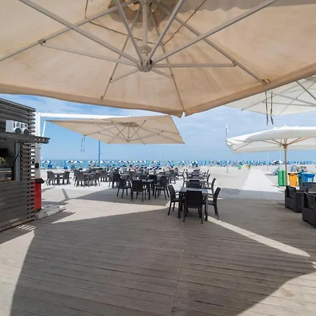 V5 Villa Albarella Island