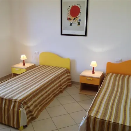 V5 Villa